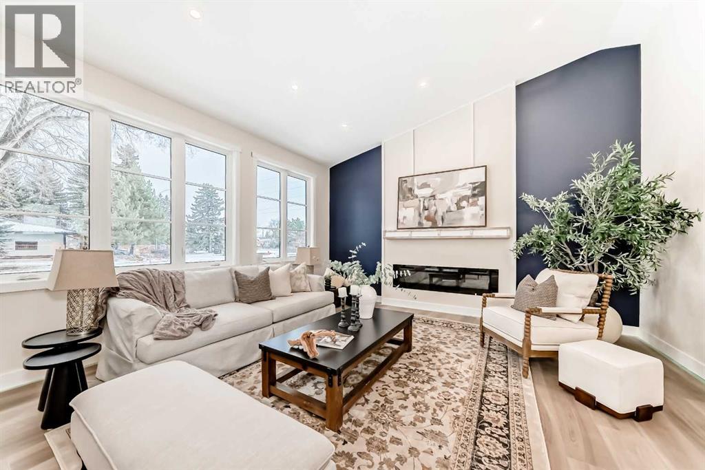 1 Spruce Bank Crescent SW