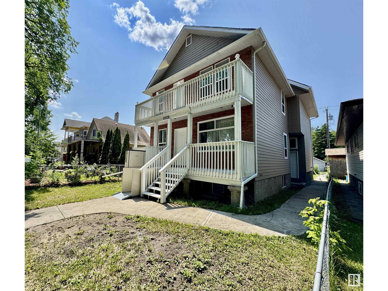 11528 85 ST NW