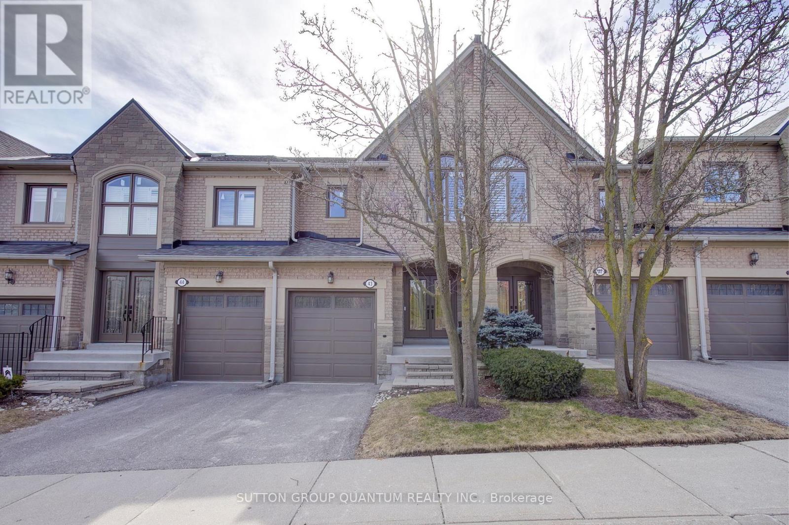 43 - 2250 ROCKINGHAM DRIVE