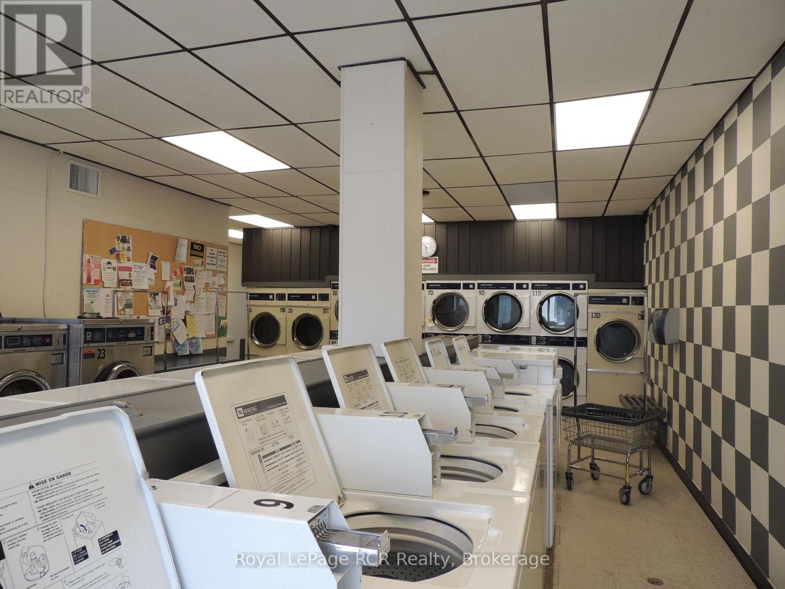 203 GARAFRAXA STREET S