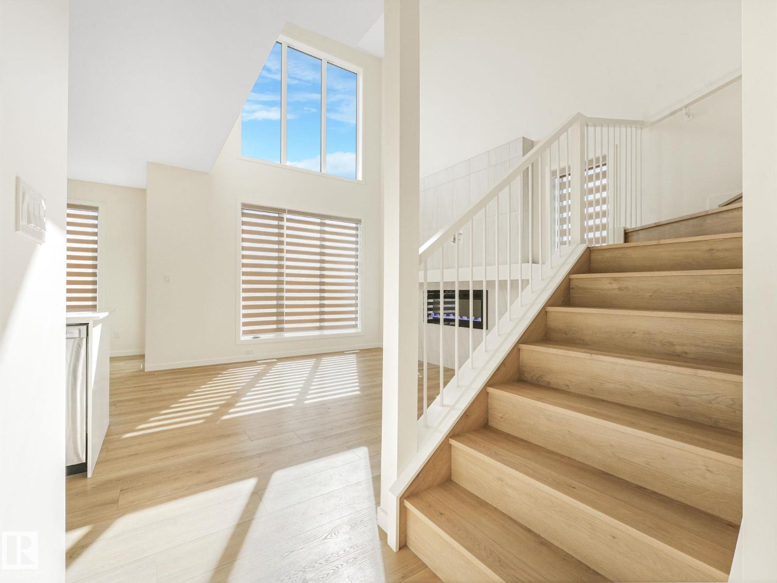 2211 158 ST SW
