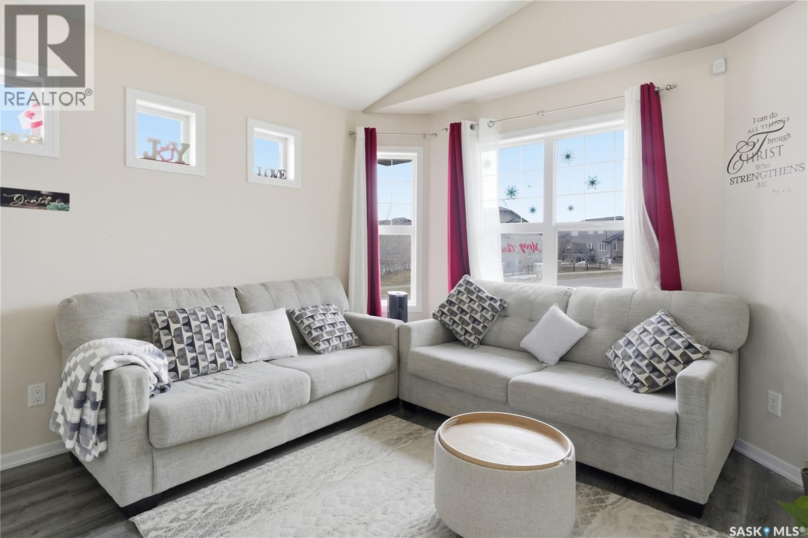 102 Whalley CRESCENT