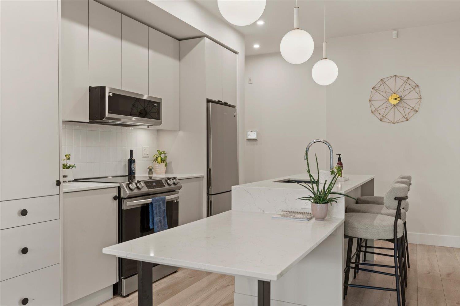 211 45511 CAMPUS DRIVE|Garrison Crossing