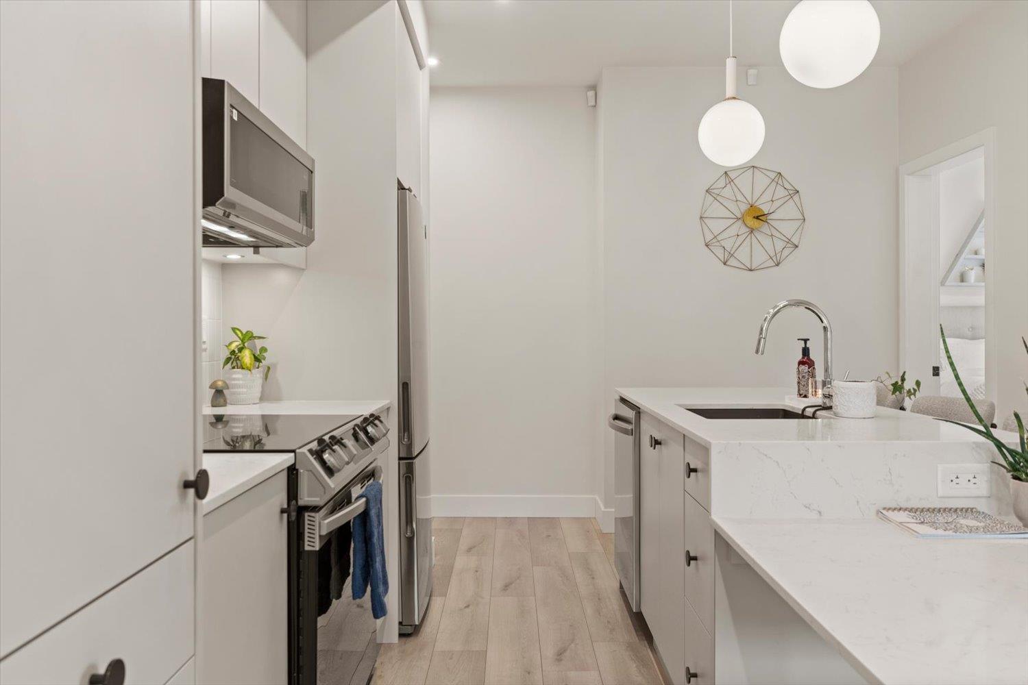 211 45511 CAMPUS DRIVE|Garrison Crossing