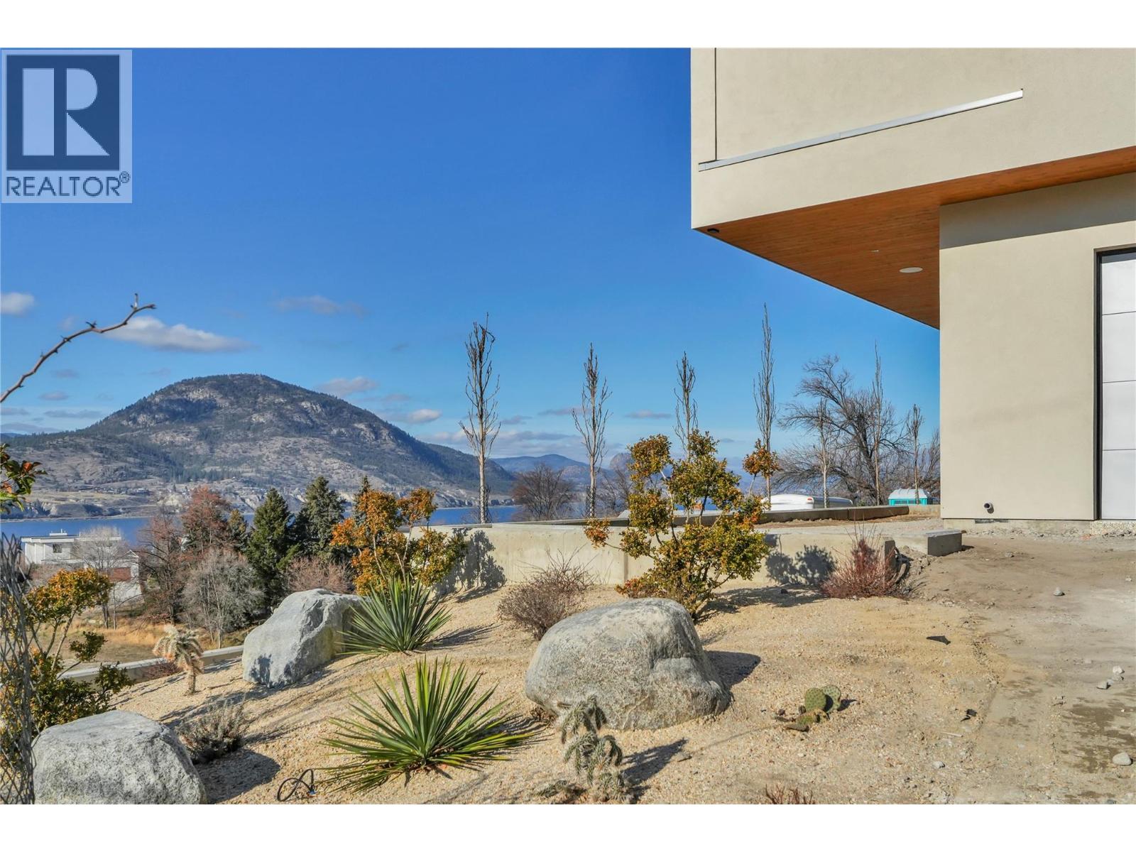 765 Westminster Avenue E