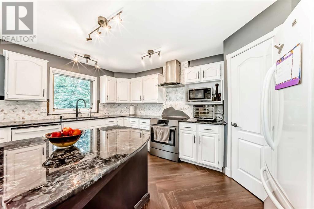 296 Lakeside Greens Crescent