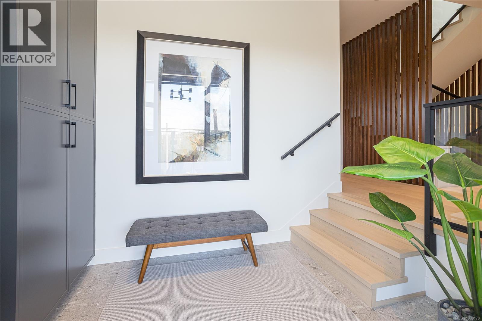 6575 Central Saanich Rd