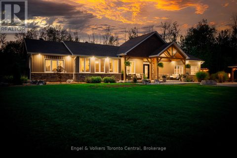 242 SOMERS STREET Georgian Bluffs ON N4K6V5