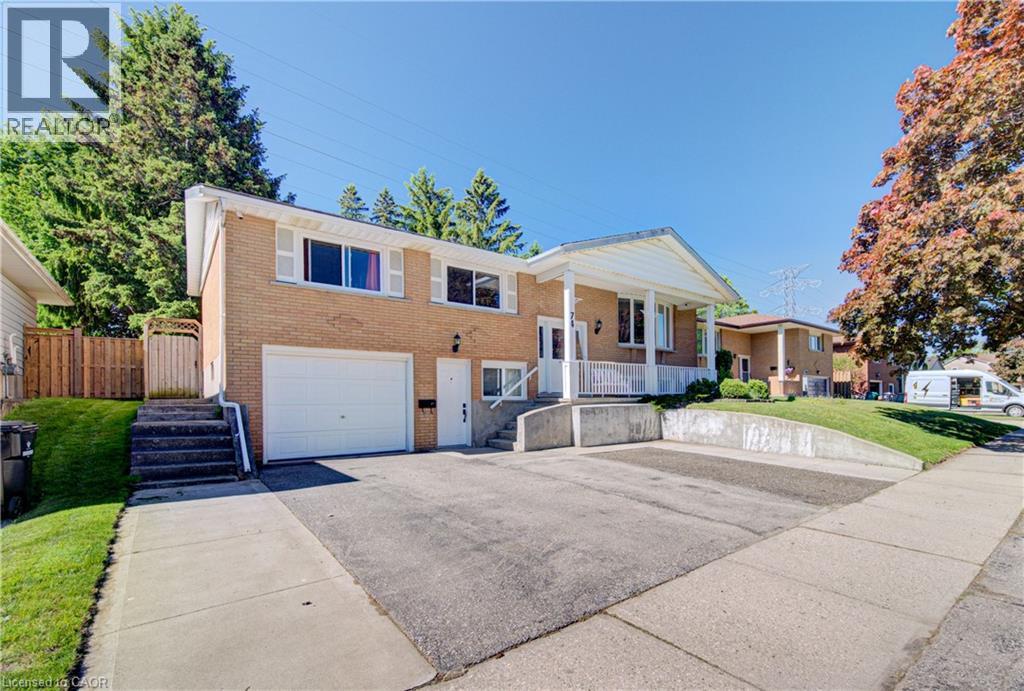 74 GLEN PARK Crescent