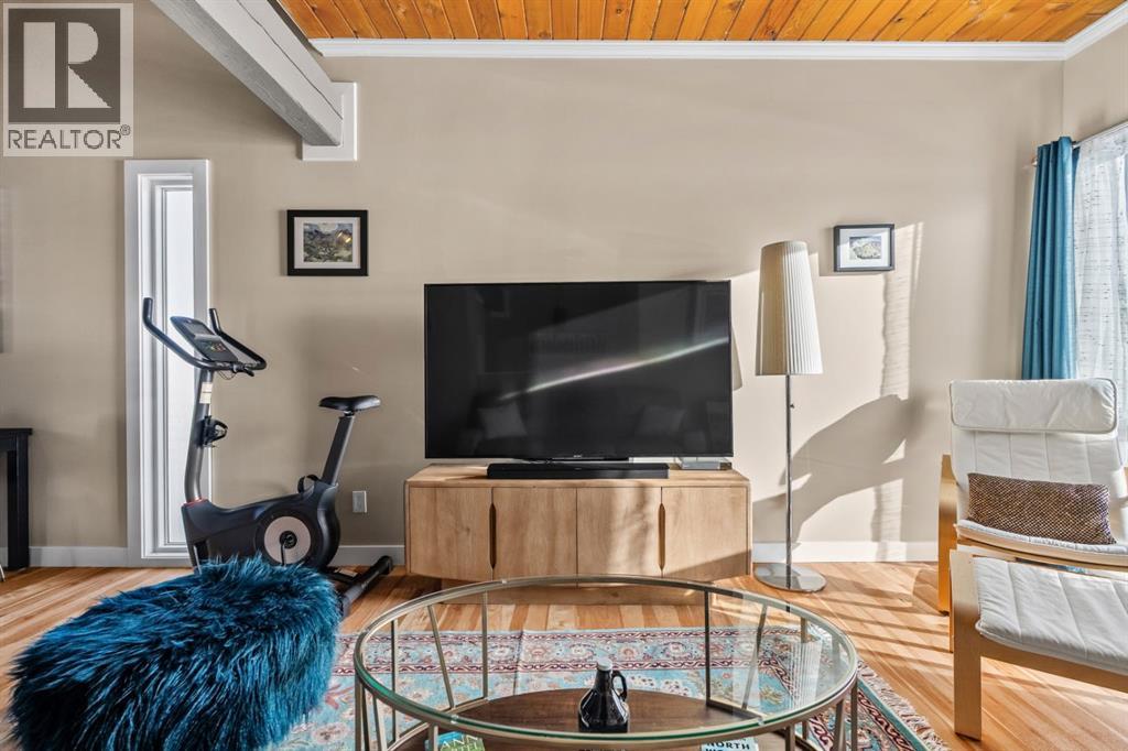 2628 Oakmoor Drive SW