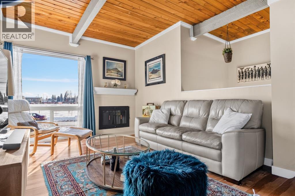 2628 Oakmoor Drive SW