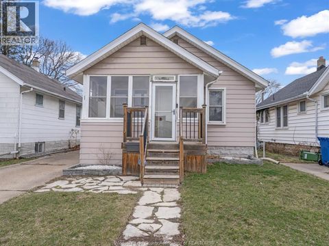 410 FOCH AVENUE Unit# FULL HOUSE Windsor ON N8X2W1