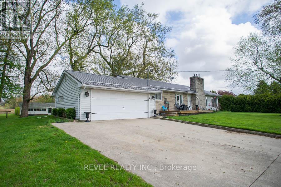 1039 ST. JOHN'S ROAD W