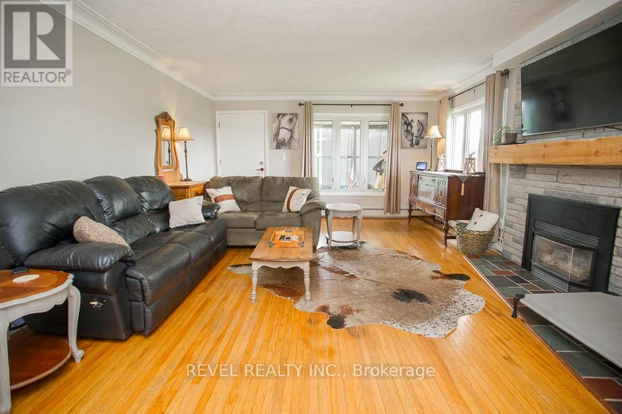 1039 ST. JOHN'S ROAD W
