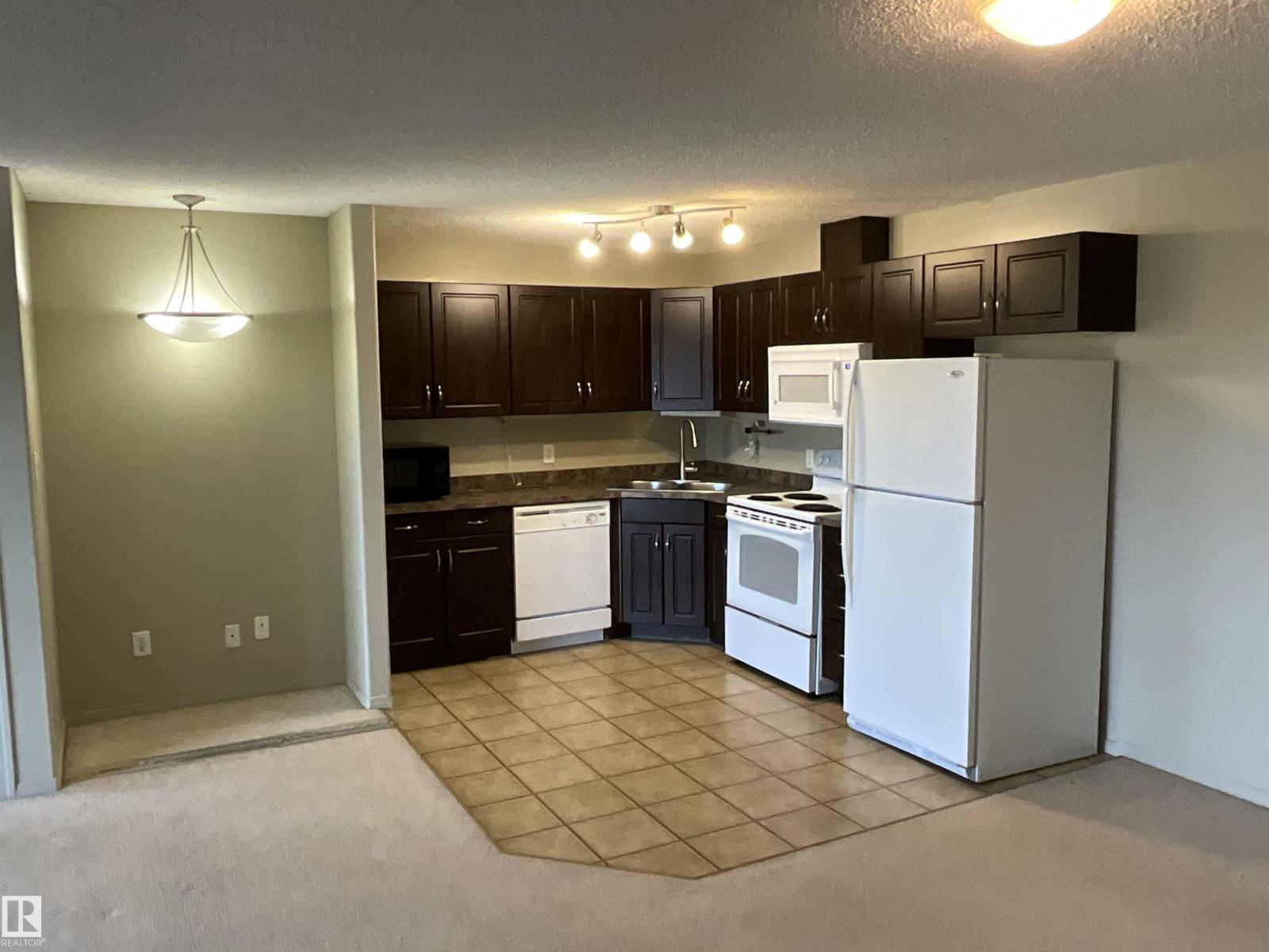 #408 309 Clareview Station DR NW NW