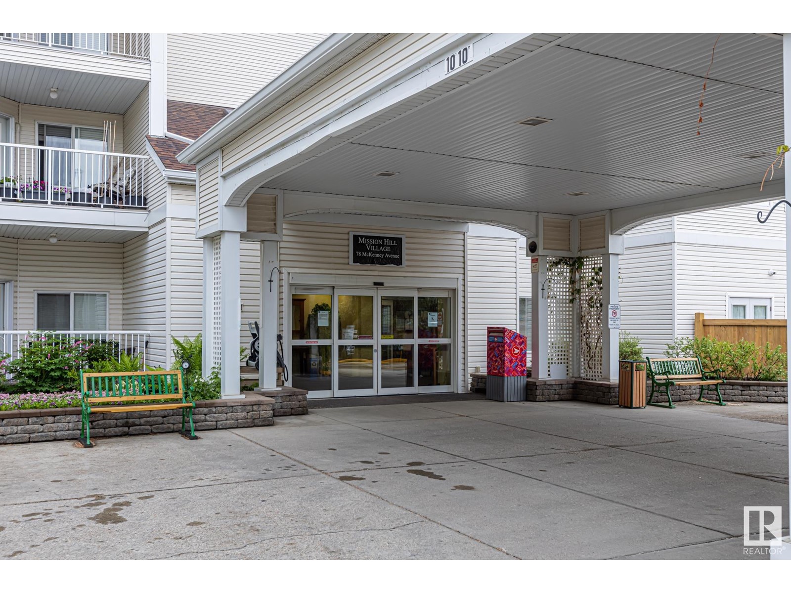 #317 78 MCKENNEY AV