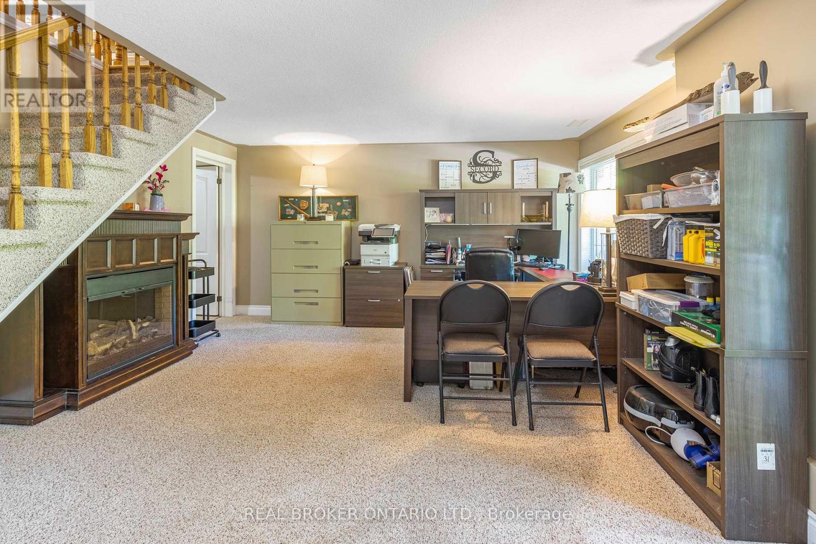 87 FARLAIN LAKE ROAD E