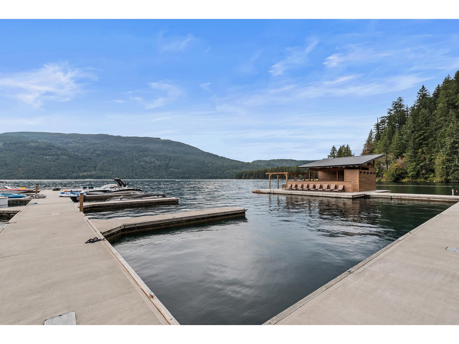 102 3175 COLUMBIA VALLEY ROAD|Cultus Lake North