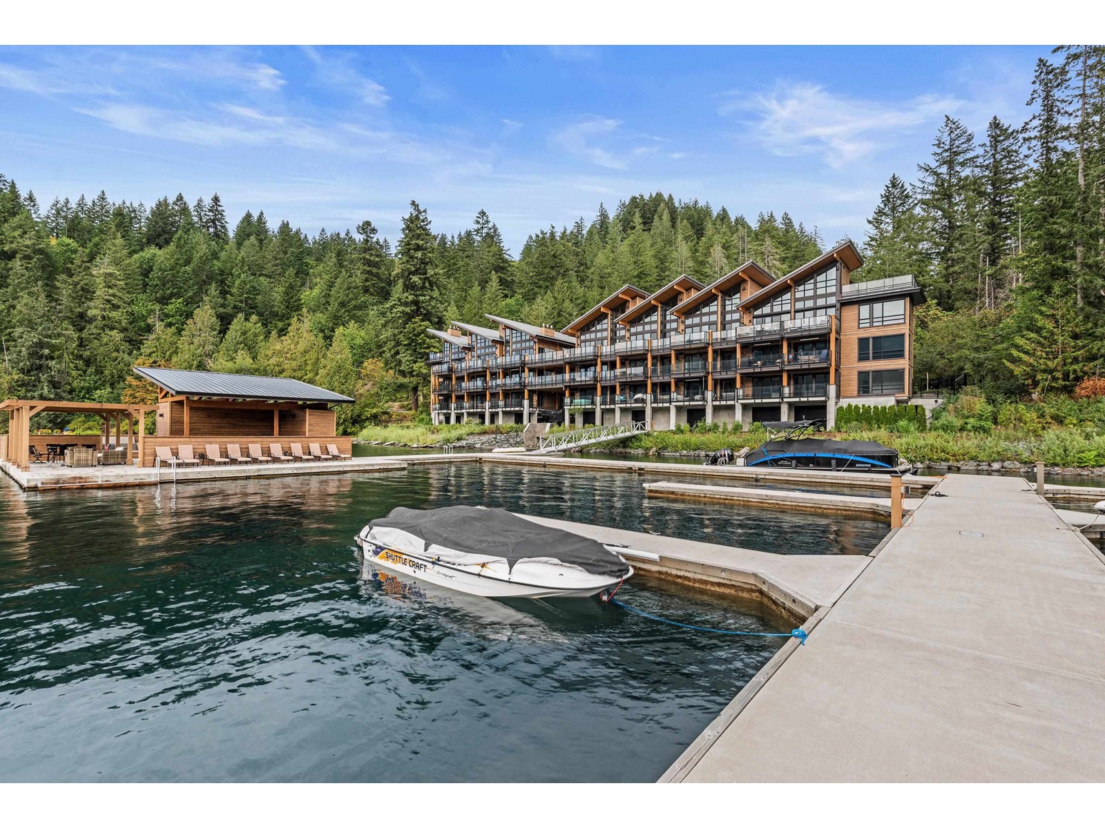 102 3175 COLUMBIA VALLEY ROAD|Cultus Lake North
