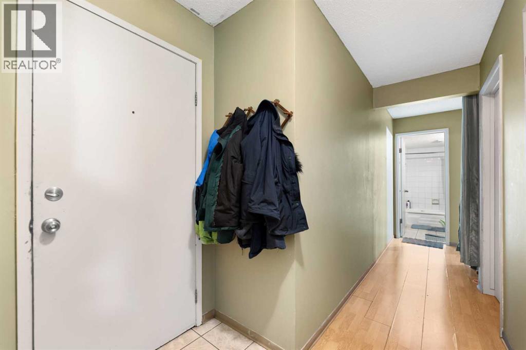 204, 4328 4 Street NW