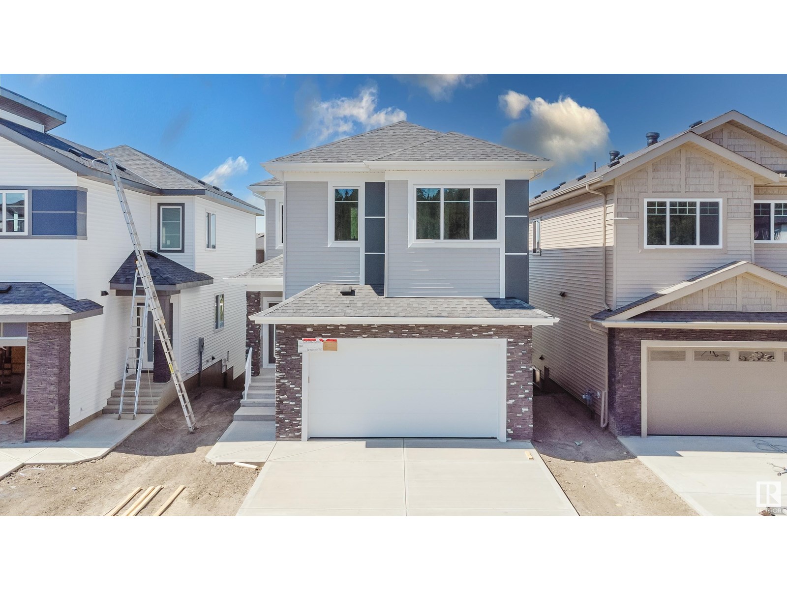 67 Meadowgrove LN