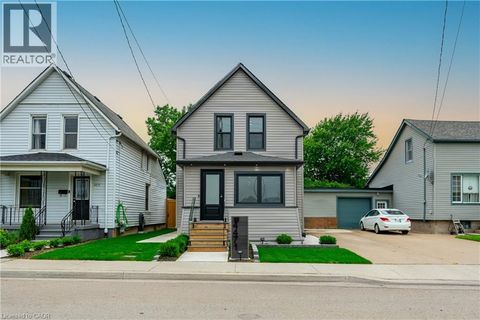 4471 FIRST Avenue Niagara Falls ON L2E4G1