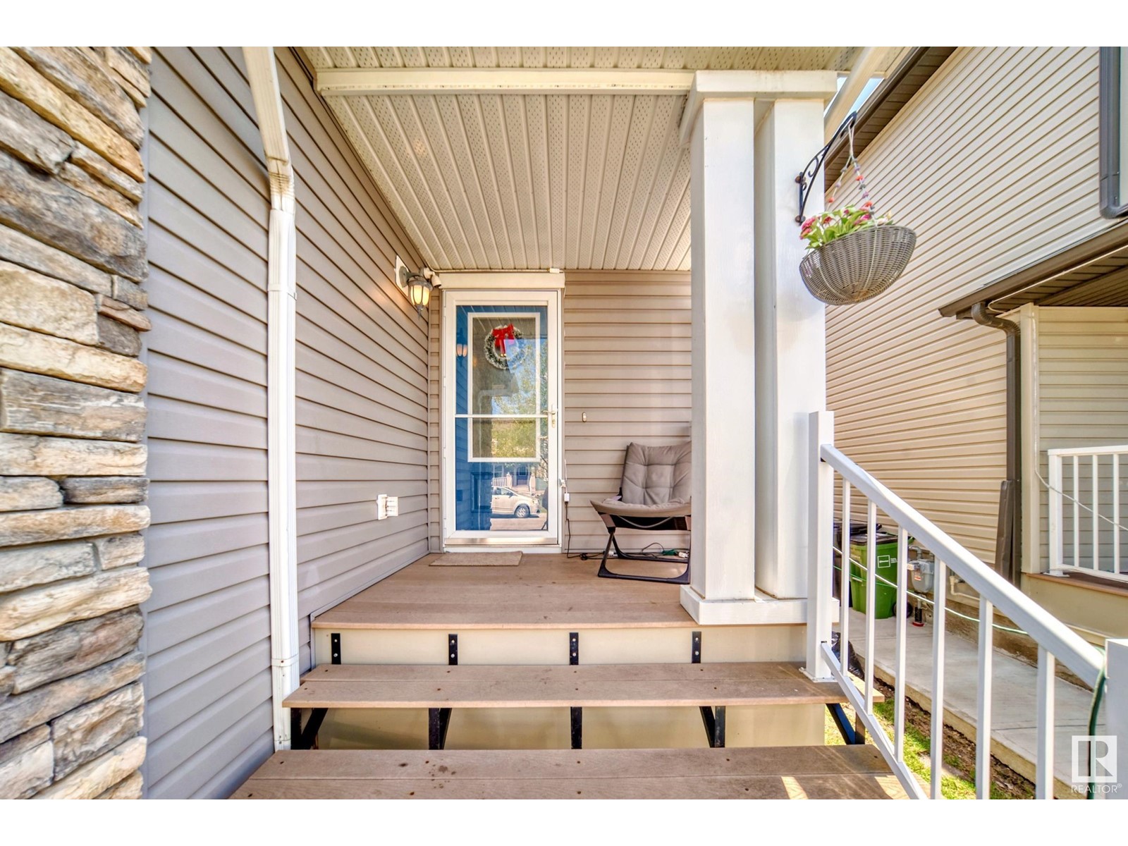 2909 18A AV NW