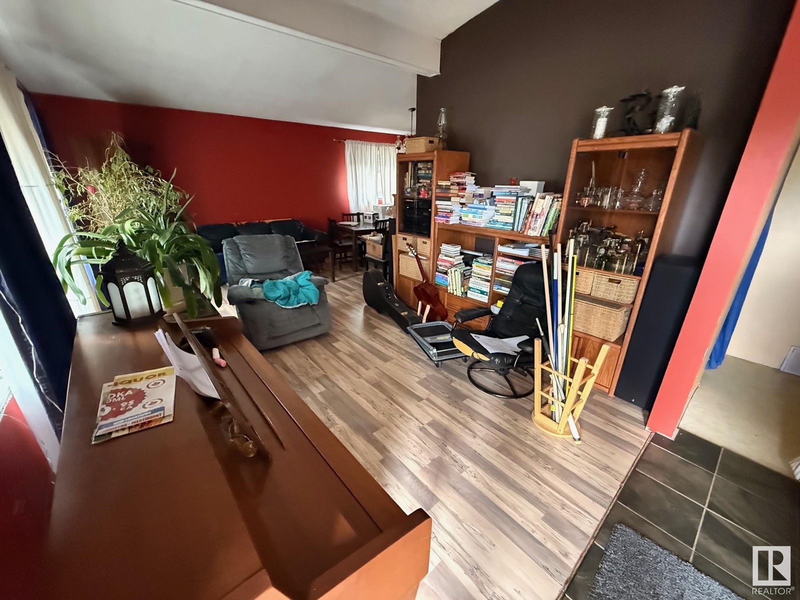 10807 31 ST NW