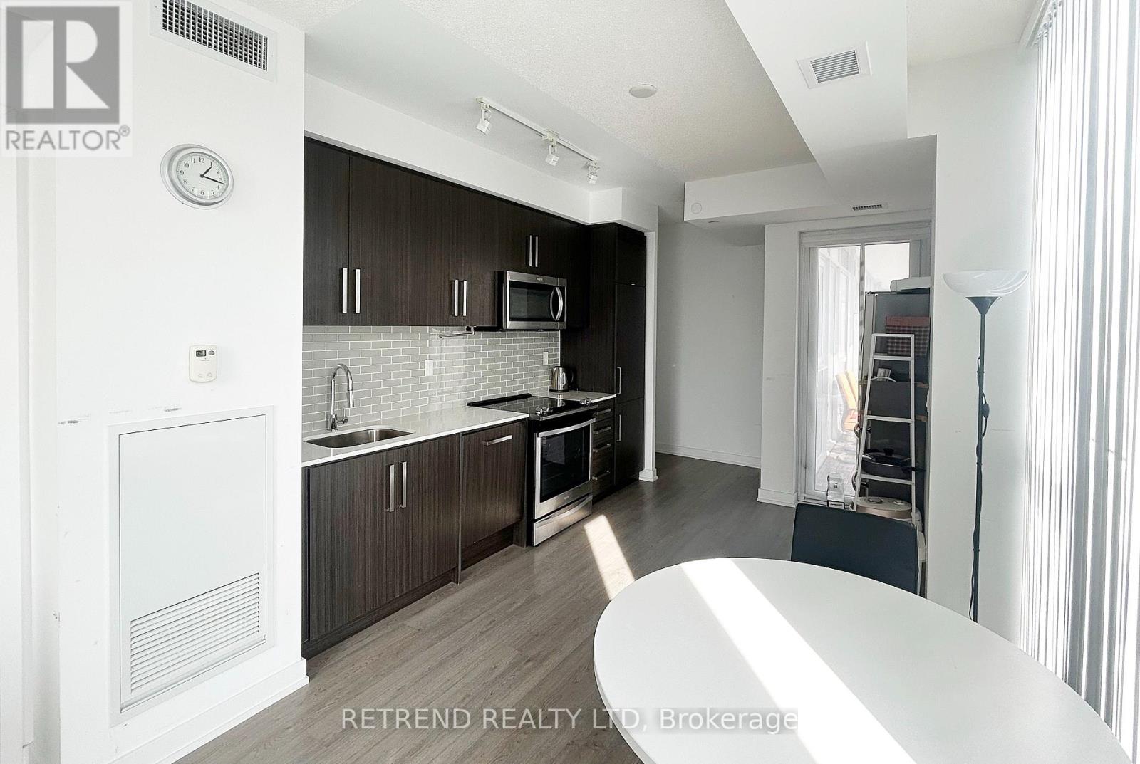 2706 - 5180 YONGE STREET