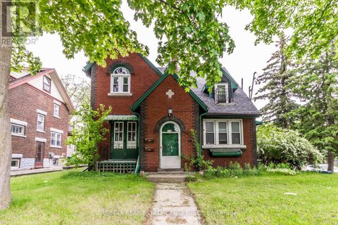 178 ERB STREET W Waterloo ON N2L1V3