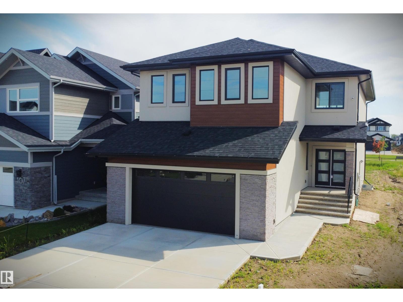 165 Edgewater Cir
