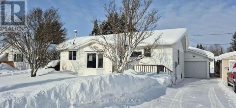 10 HEMLOCK STREET Highlands East (Bicroft Ward) ON K0L1M0