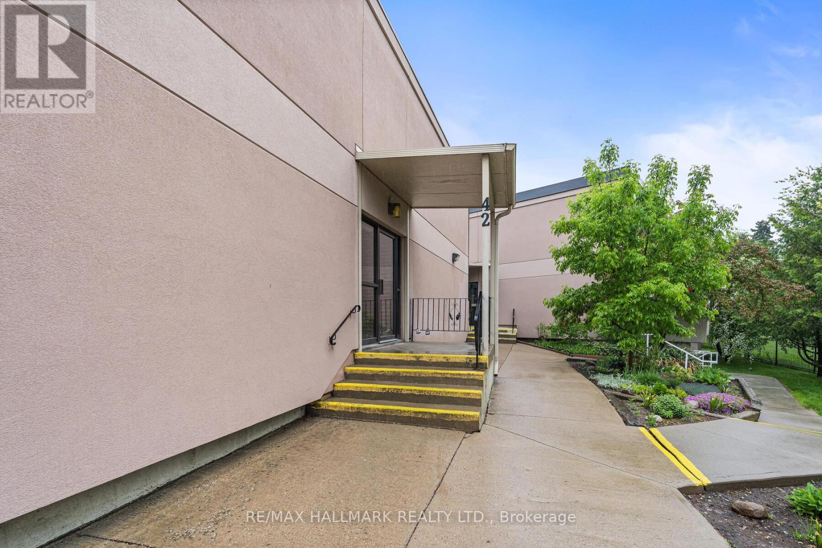 236 - 42 TANNERY STREET E