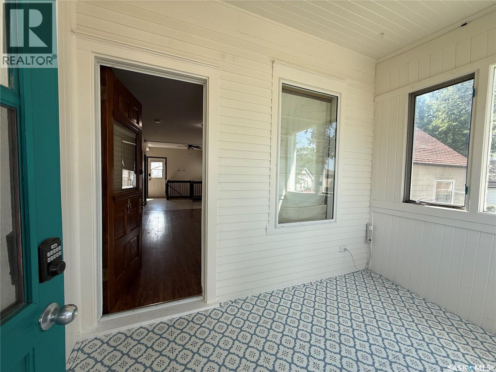 151 Coteau STREET W