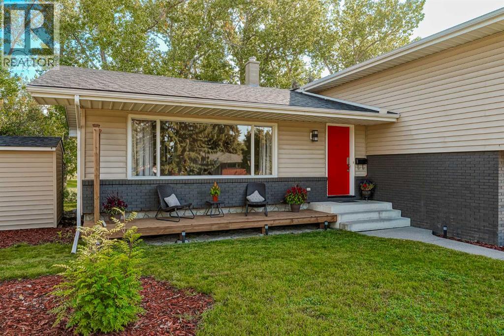 10520 Mapleridge Crescent SE