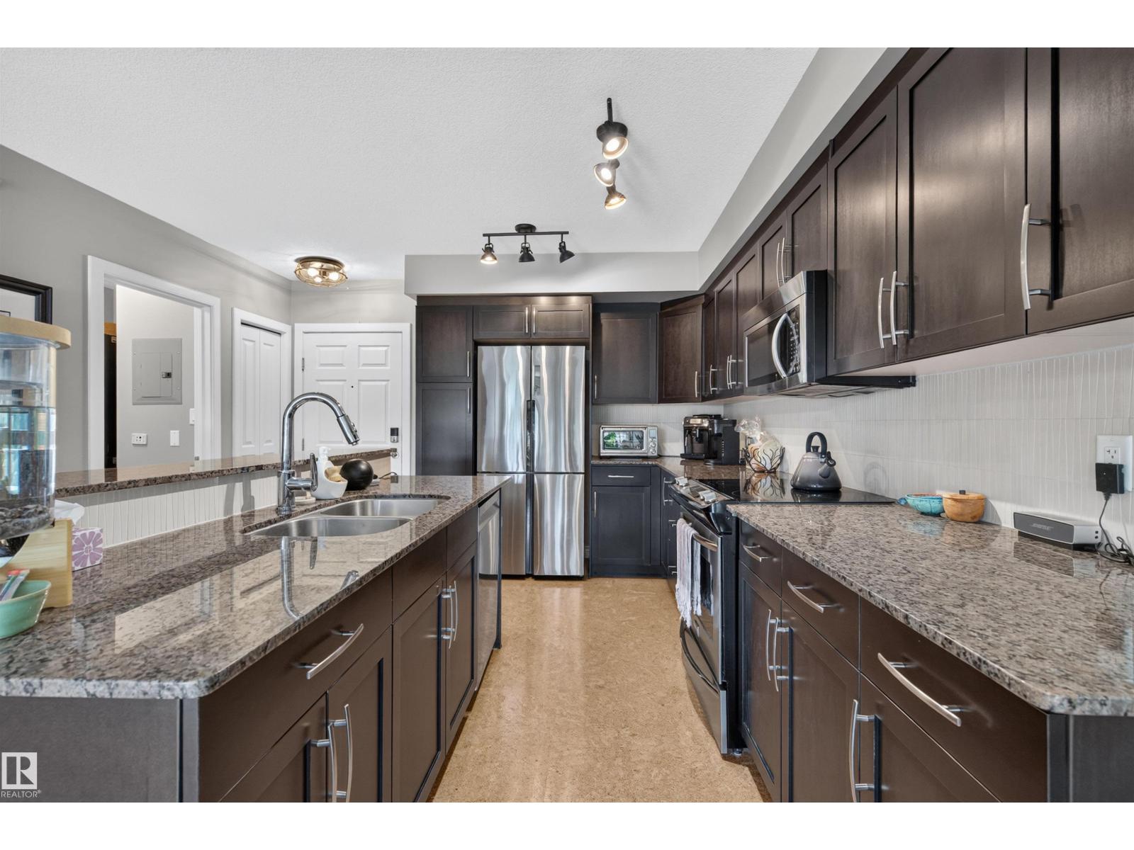#301 9603 98 AV NW