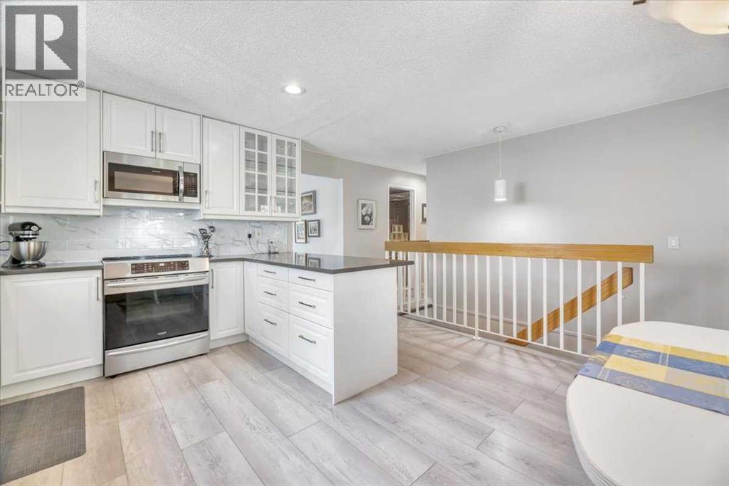 488 Strathcona Drive SW