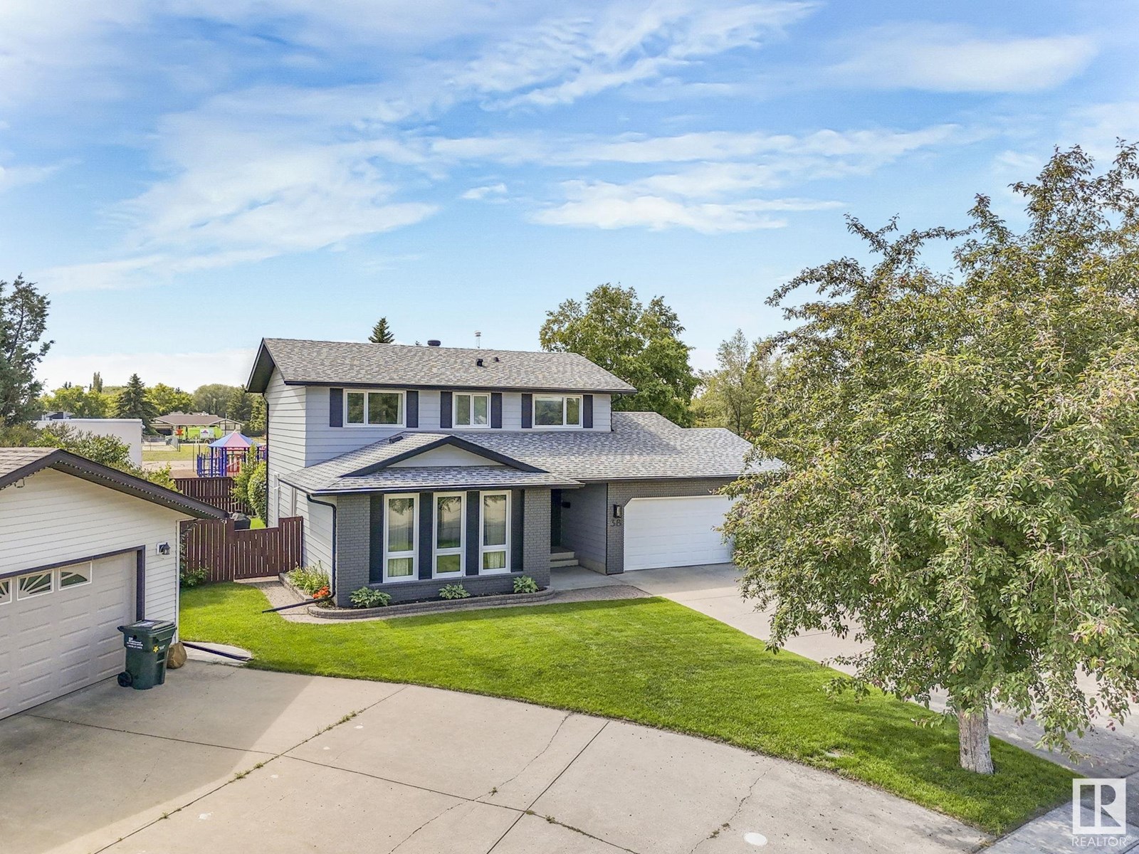 38 MELROSE PL