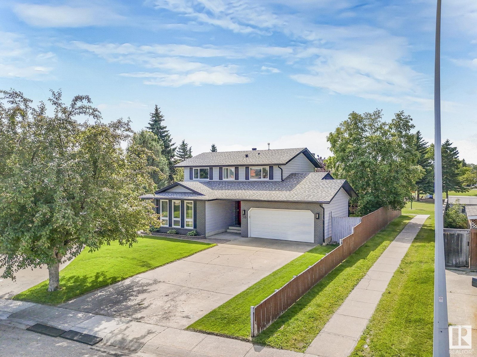 38 MELROSE PL