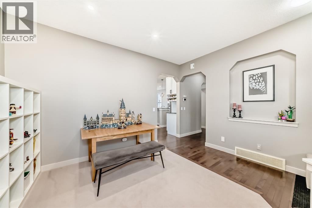 293 Everridge Drive SW