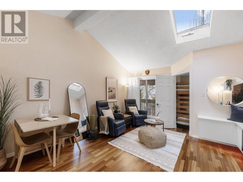 317 1545 E 2ND AVENUE Vancouver BC V5N1C8