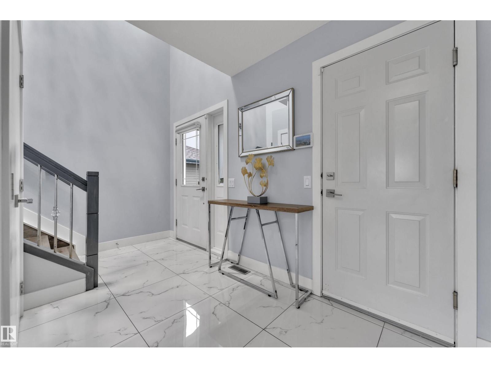 3212 29 AV NW