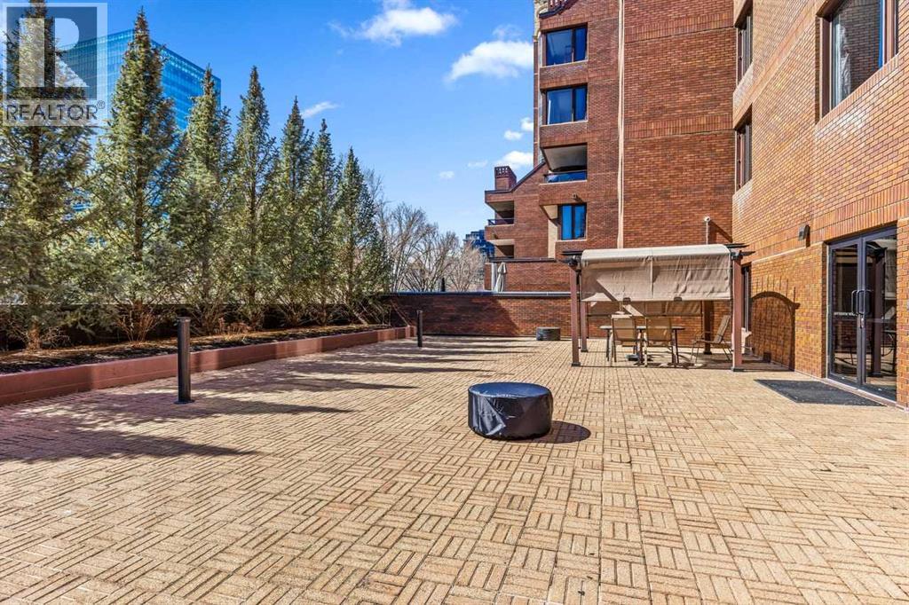 602A, 500 Eau Claire Avenue SW