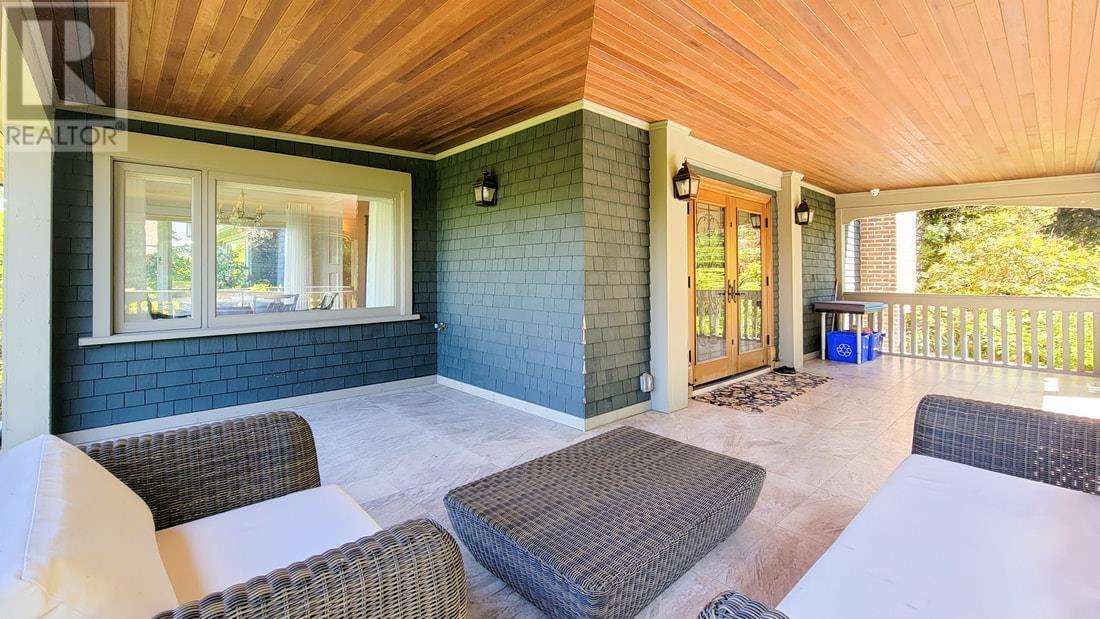 1527 ANGUS DRIVE