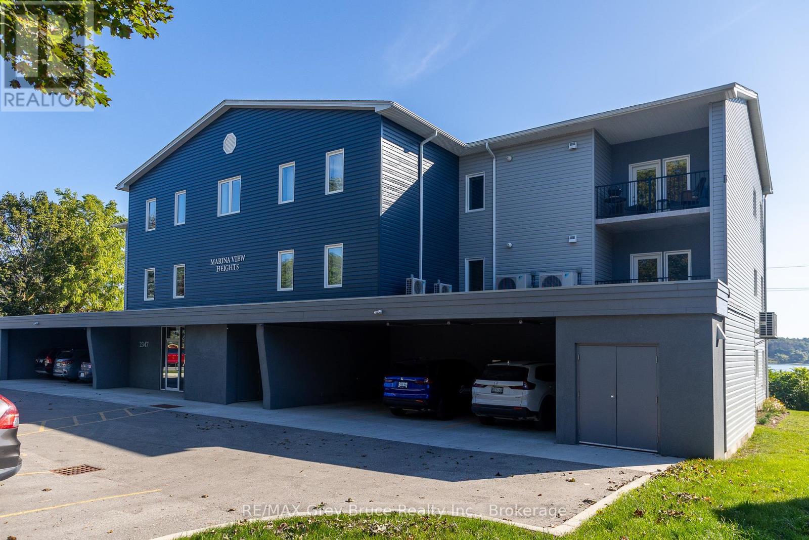 21 - 2347 3RD AVENUE W
