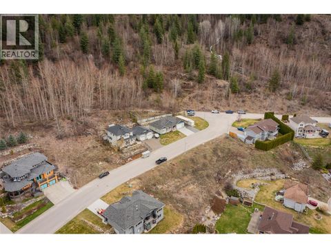 2450 Mcbride Street Trail BC V1R4N8