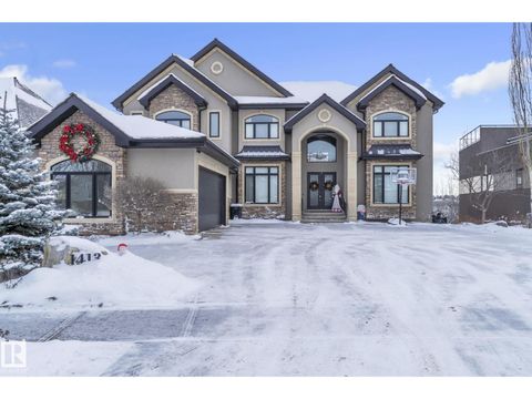 1413 WOODWARD CR NW Edmonton AB T6M0A3