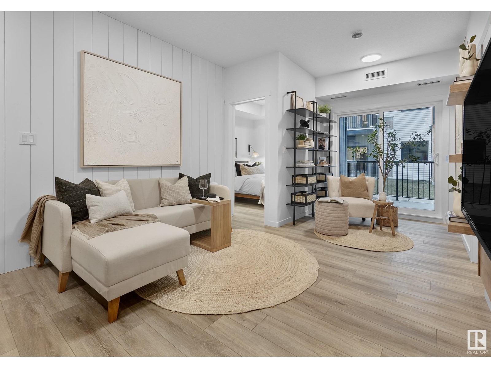 #104 3715 141 ST SW