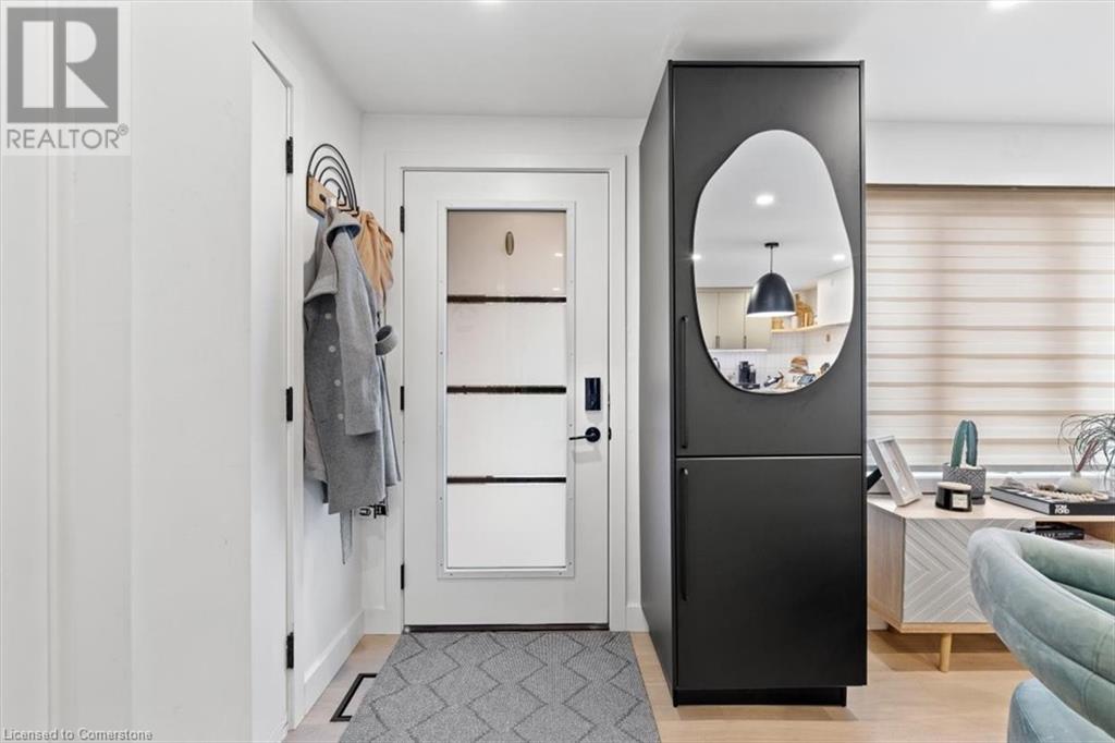 605 PINEROW Crescent Unit# B