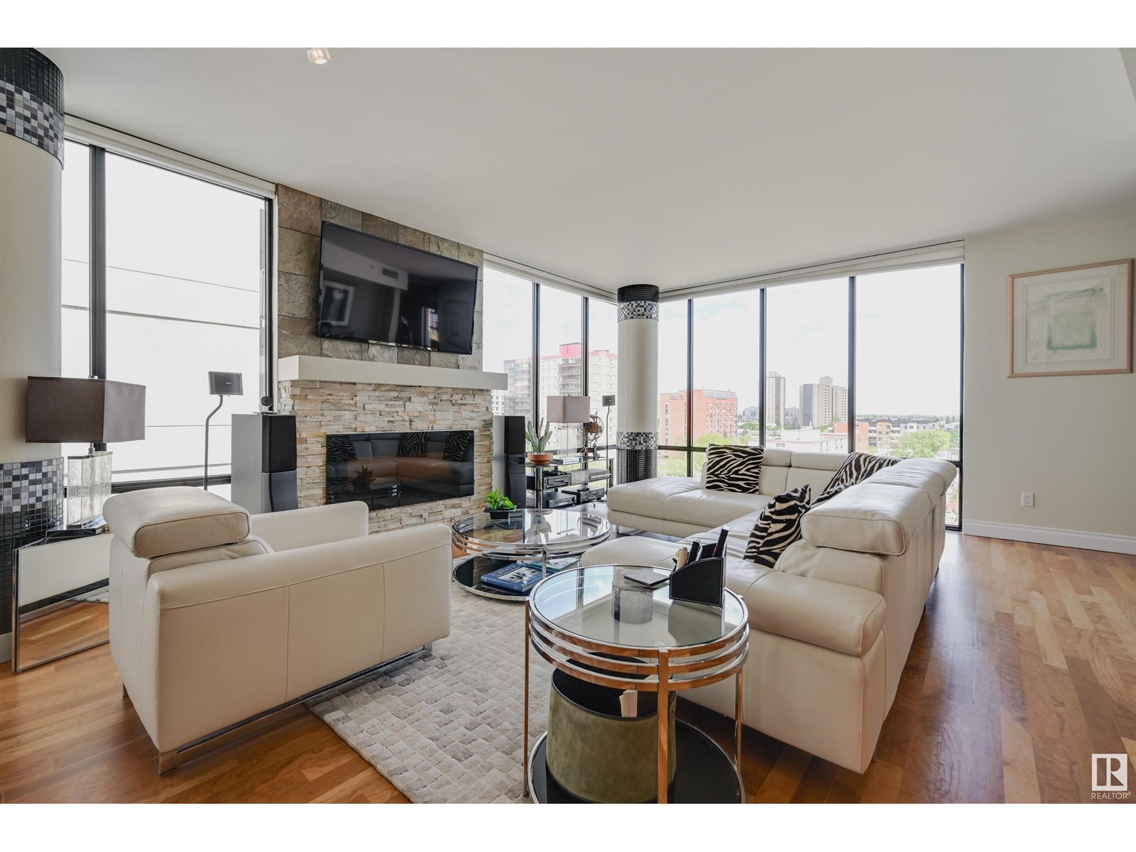 #802 10028 119 ST NW